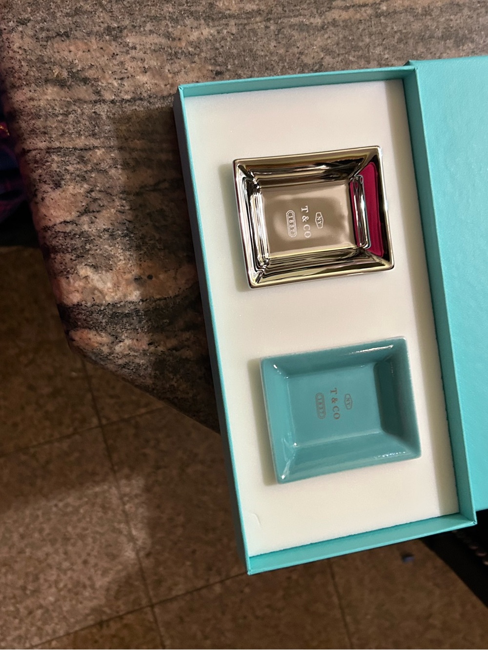 Tiffany Blue Decorative Gift Box with Ivory Ribbon - Picture 3 of 4